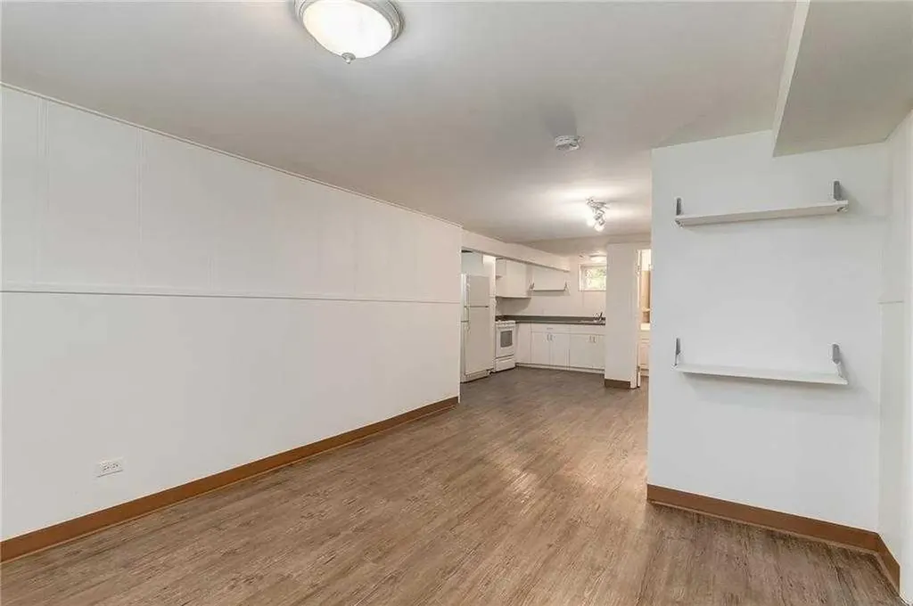 639 18 Avenue NE Calgary AB T2E 1N7