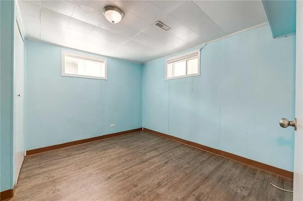 639 18 Avenue NE Calgary AB T2E 1N7