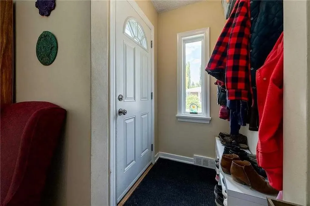 639 18 Avenue NE Calgary AB T2E 1N7