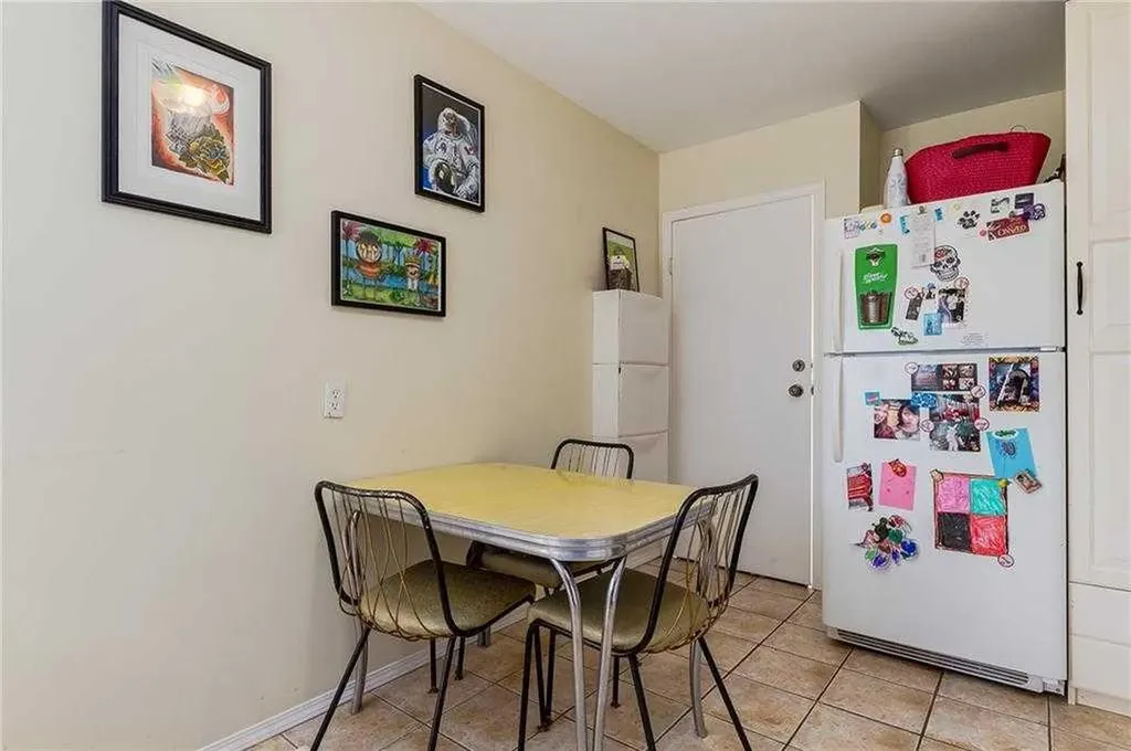 639 18 Avenue NE Calgary AB T2E 1N7