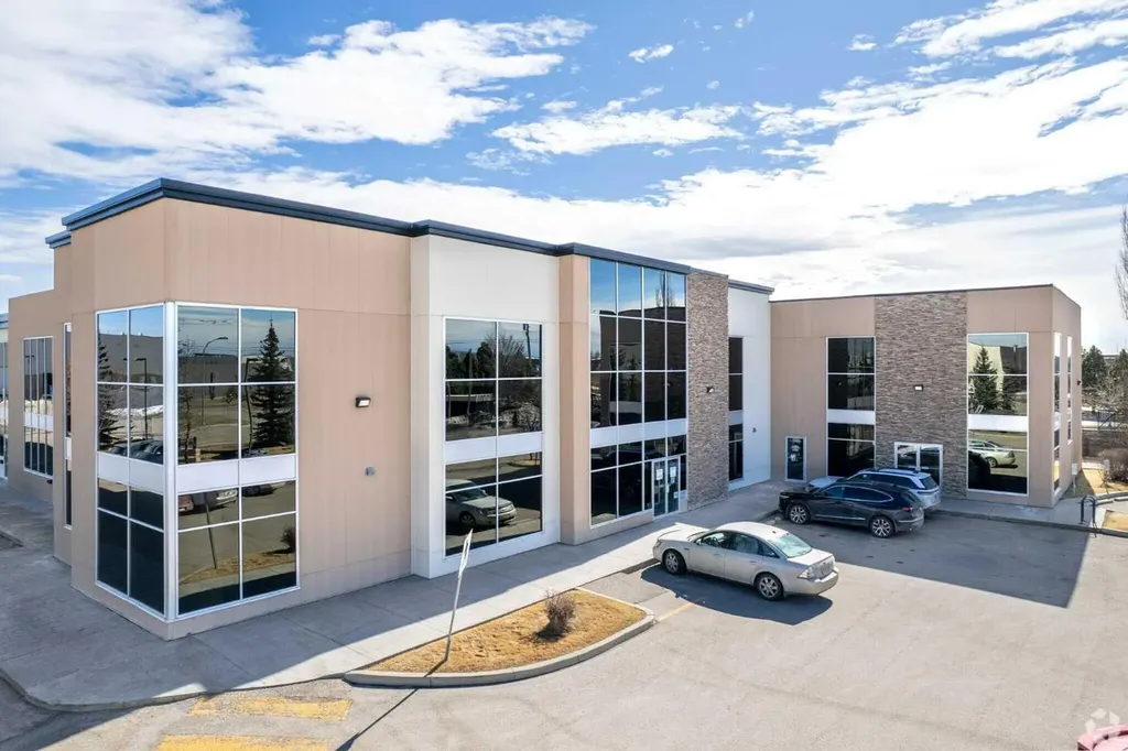 11010 46 Street SE Calgary AB T2C 1G4