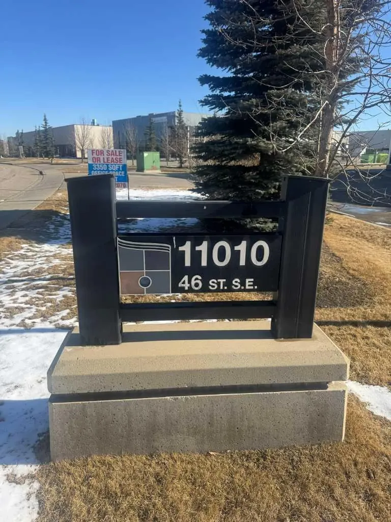 11010 46 Street SE Calgary AB T2C 1G4