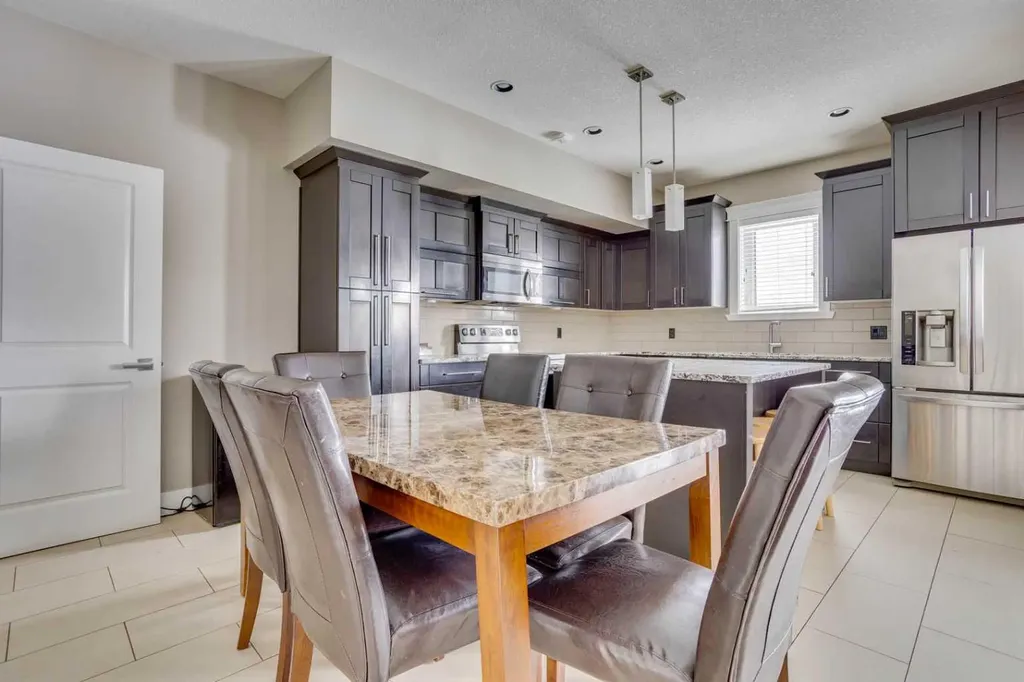 208 Sparrow Hawk Drive Fort Mcmurray AB T9K 0Y8