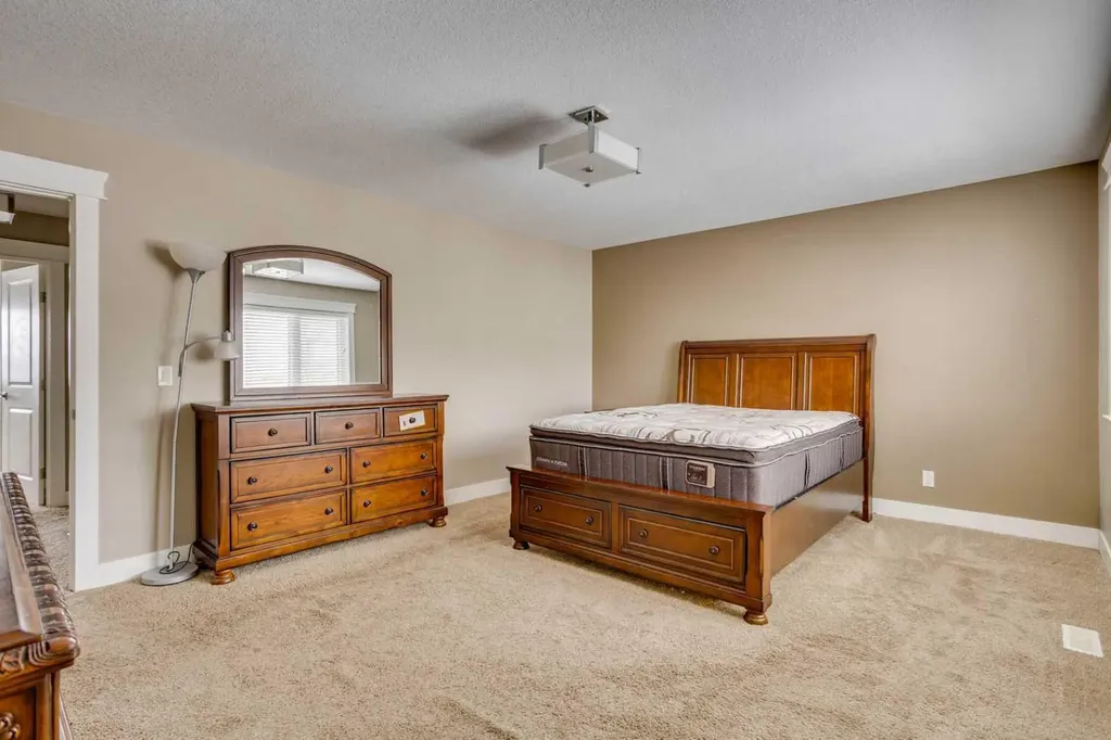 208 Sparrow Hawk Drive Fort Mcmurray AB T9K 0Y8