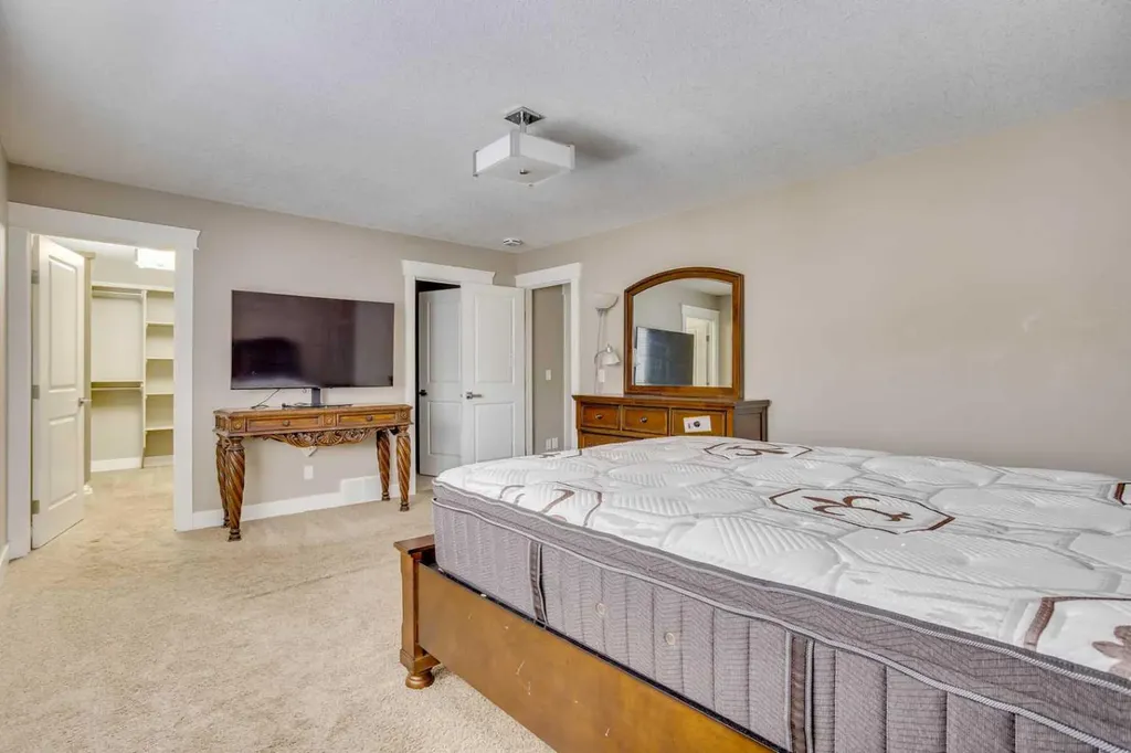 208 Sparrow Hawk Drive Fort Mcmurray AB T9K 0Y8