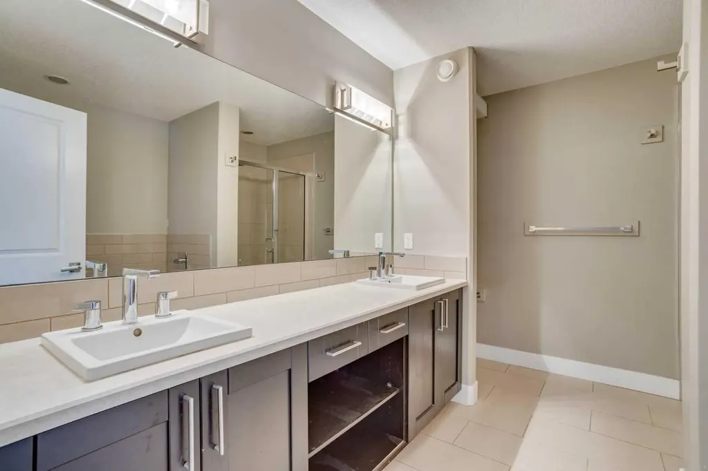208 Sparrow Hawk Drive Fort Mcmurray AB T9K 0Y8