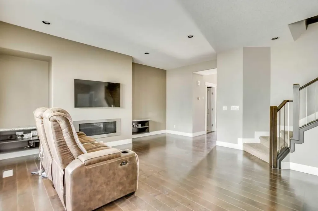 208 Sparrow Hawk Drive Fort Mcmurray AB T9K 0Y8