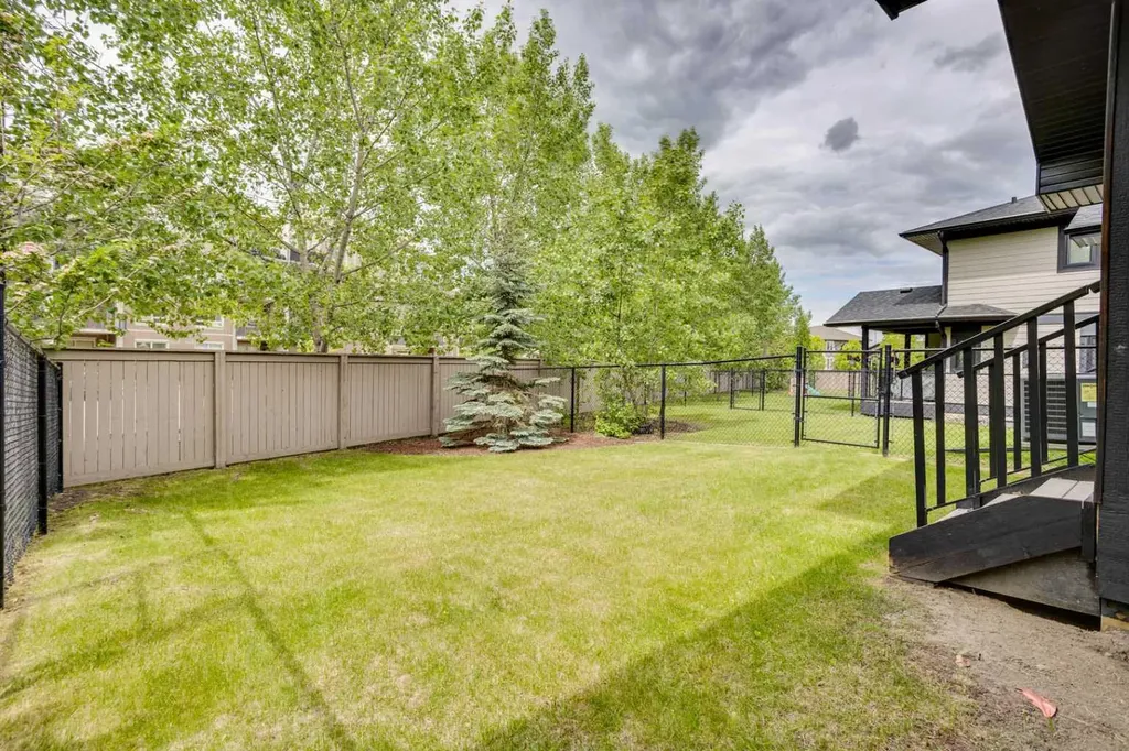 208 Sparrow Hawk Drive Fort Mcmurray AB T9K 0Y8