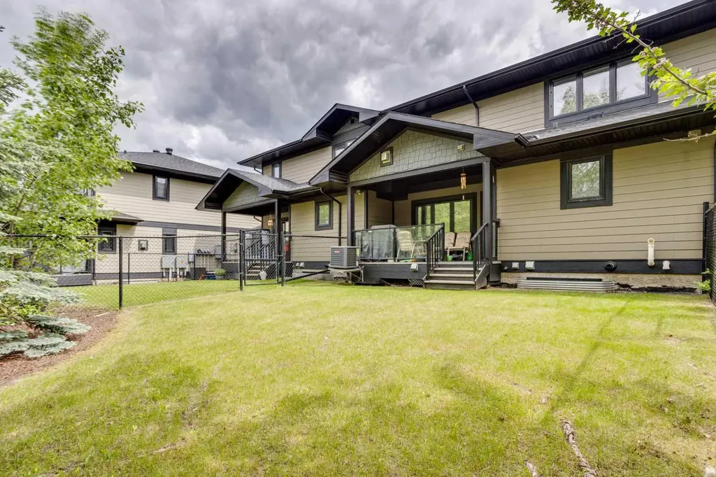 208 Sparrow Hawk Drive Fort Mcmurray AB T9K 0Y8