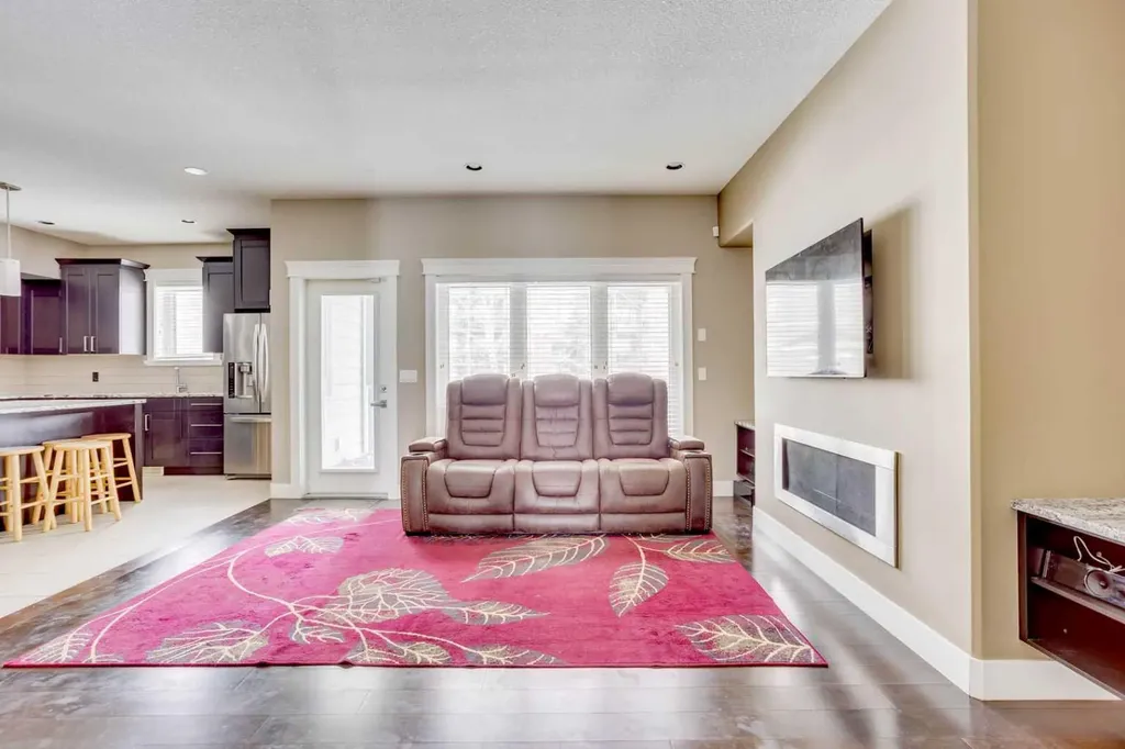 208 Sparrow Hawk Drive Fort Mcmurray AB T9K 0Y8
