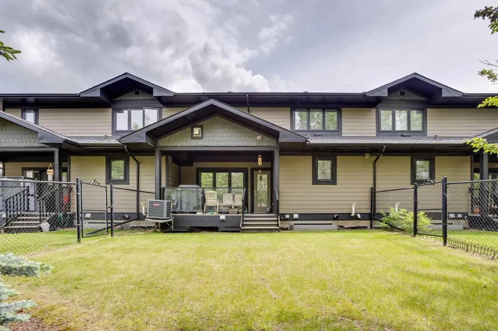208 Sparrow Hawk Drive Fort Mcmurray AB T9K 0Y8