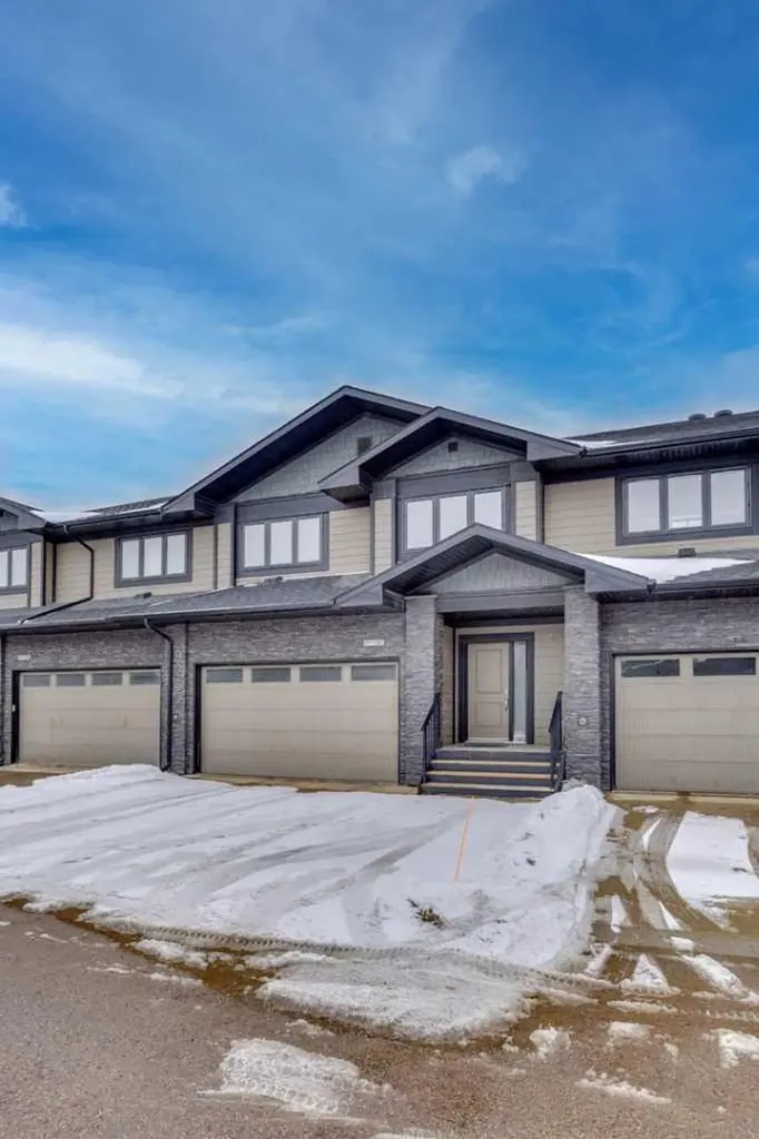 208 Sparrow Hawk Drive Fort Mcmurray AB T9K 0Y8