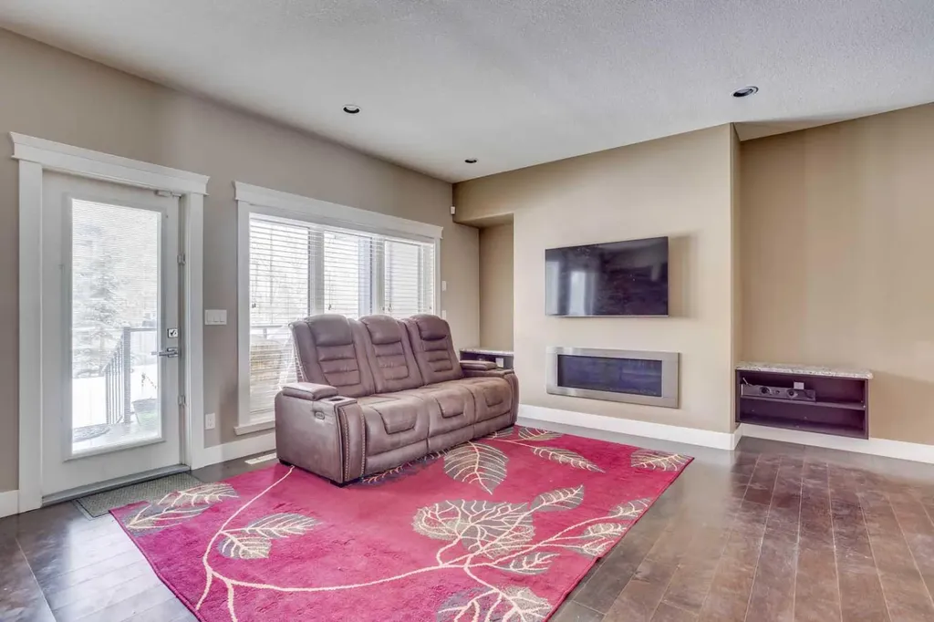 208 Sparrow Hawk Drive Fort Mcmurray AB T9K 0Y8