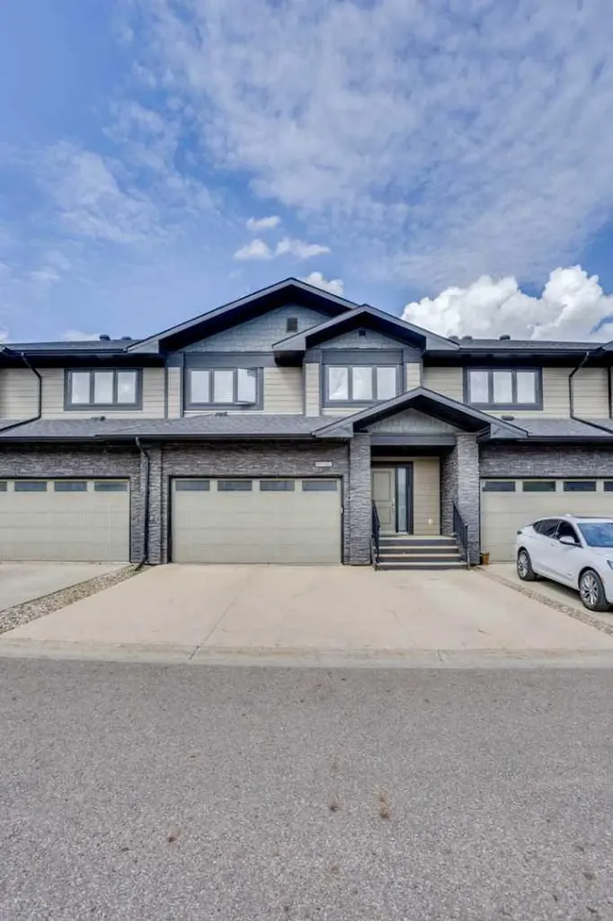 208 Sparrow Hawk Drive Fort Mcmurray AB T9K 0Y8
