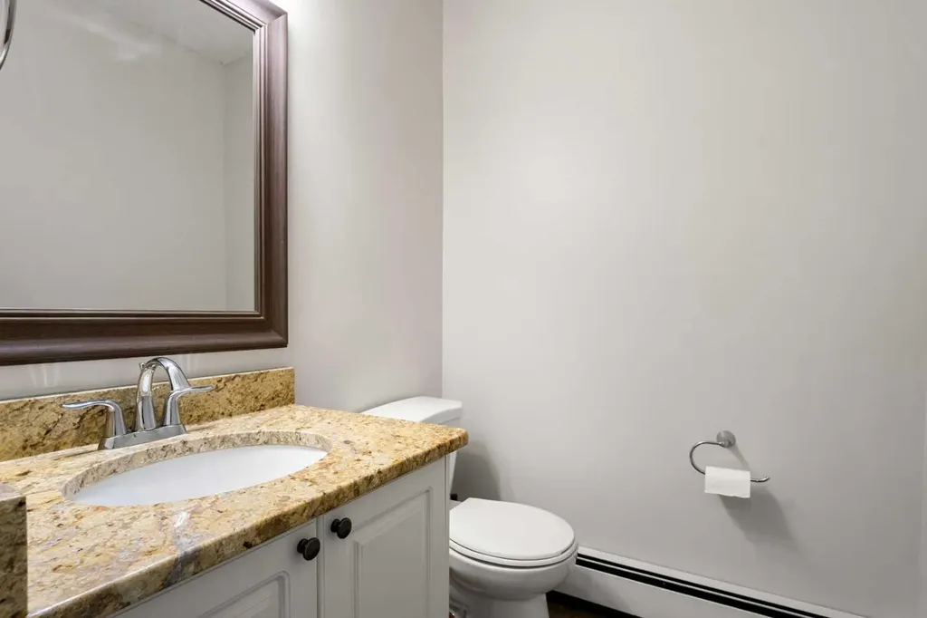 1503 11 Street SW Calgary AB T2R 1R3