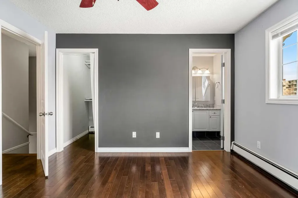 1503 11 Street SW Calgary AB T2R 1R3
