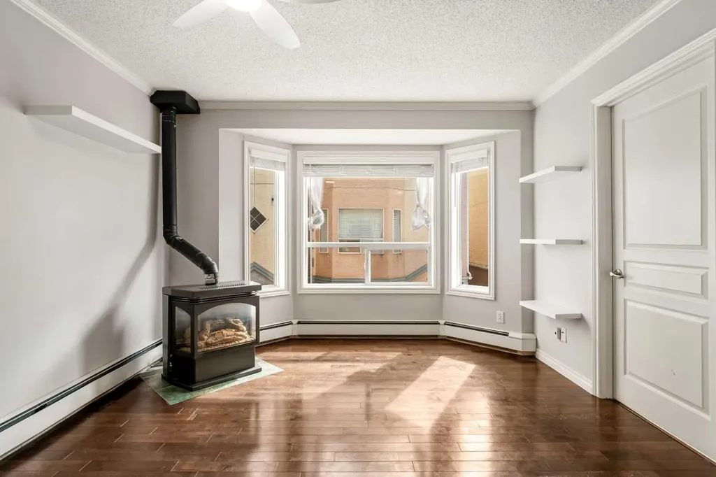 1503 11 Street SW Calgary AB T2R 1R3