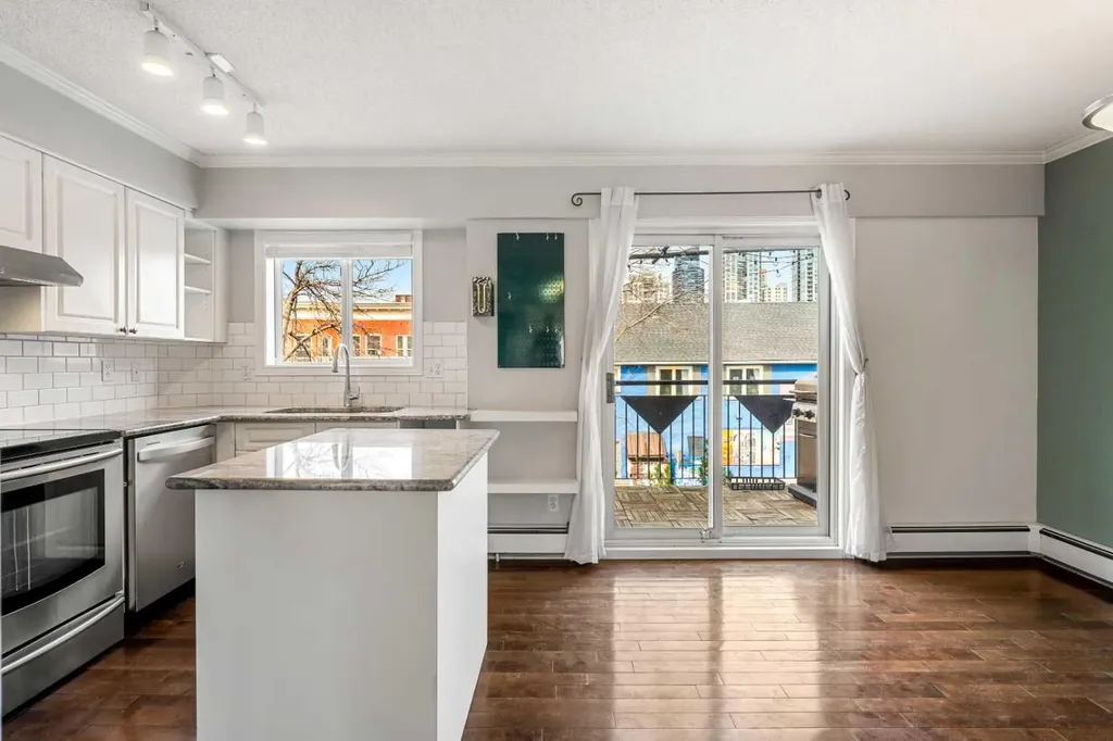 1503 11 Street SW Calgary AB T2R 1R3