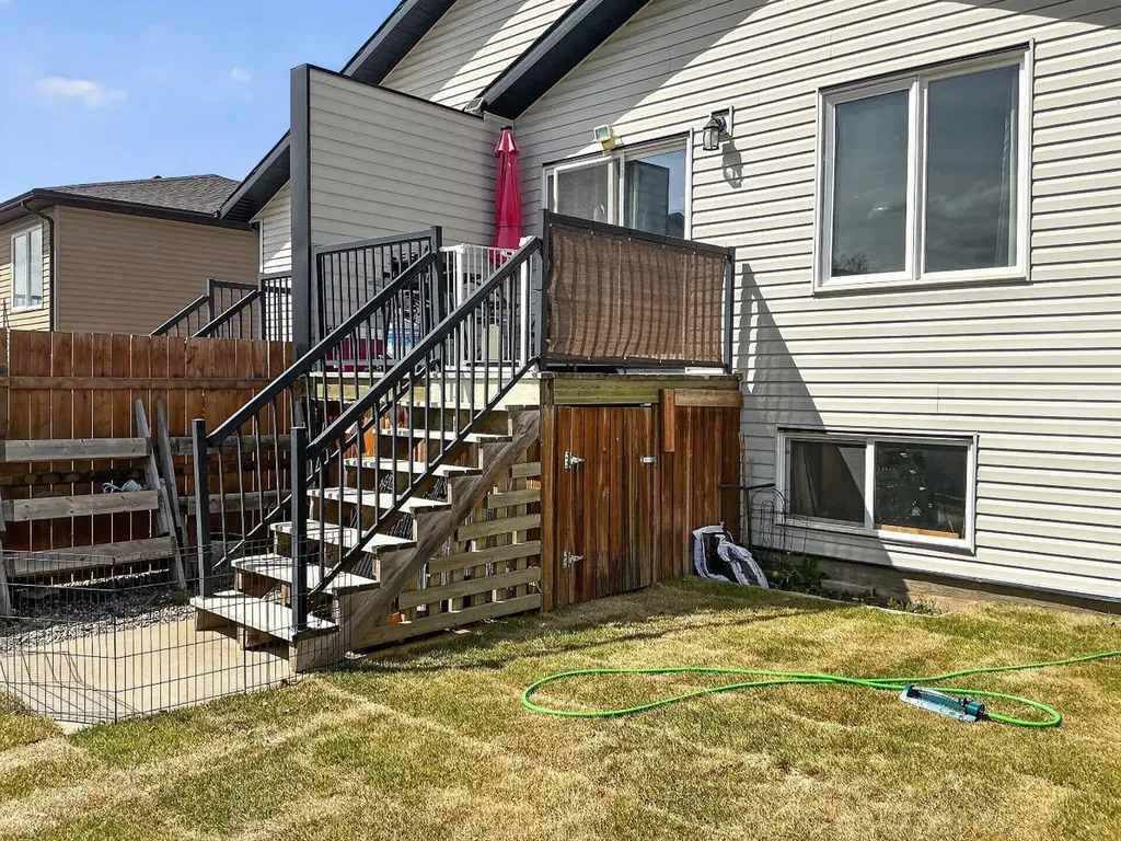 711 Sunset Place Coaldale AB T1M 0C5