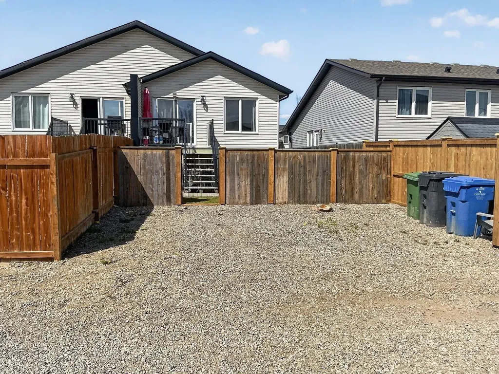 711 Sunset Place Coaldale AB T1M 0C5