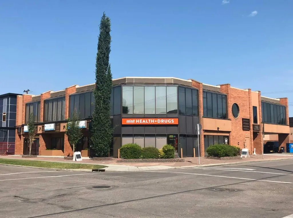 136 17 Avenue NE Calgary AB T2E 1L6