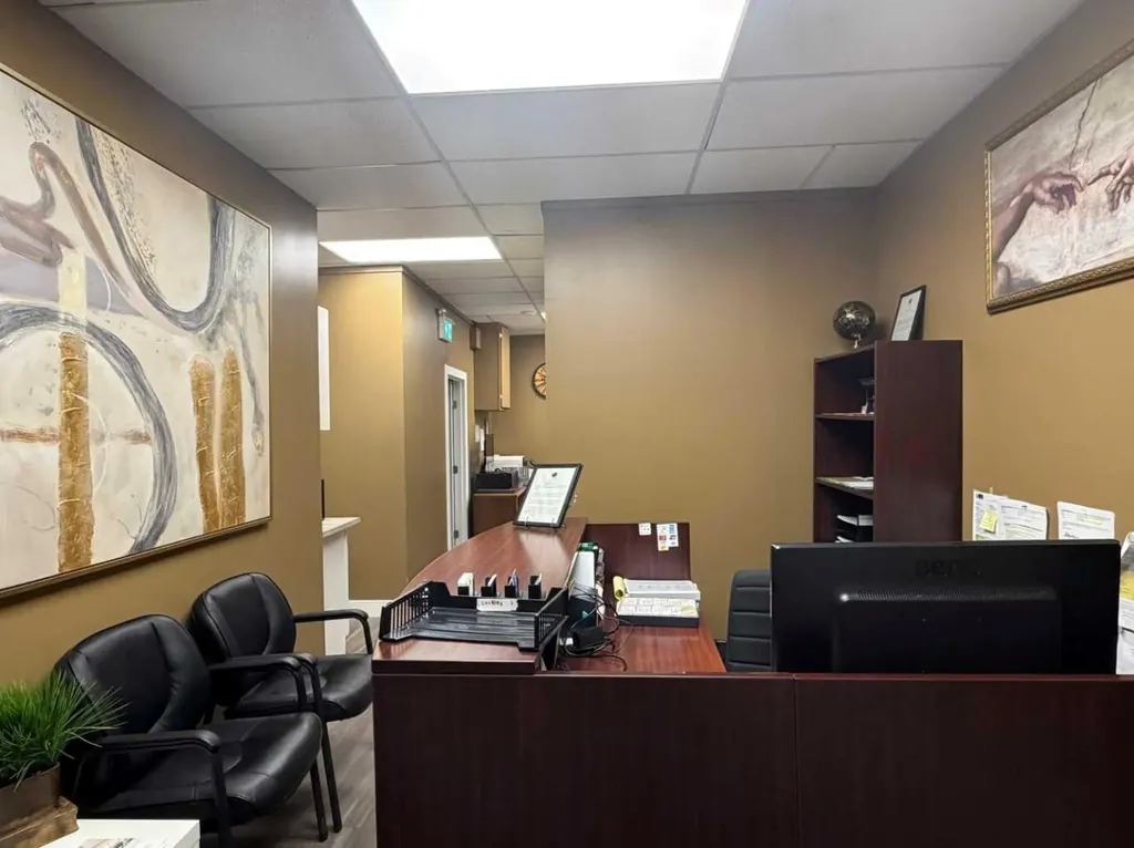 136 17 Avenue NE Calgary AB T2E 1L6