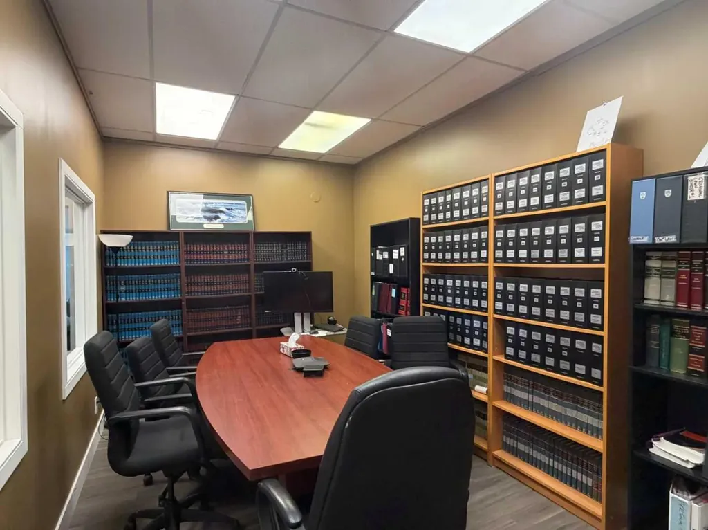 136 17 Avenue NE Calgary AB T2E 1L6