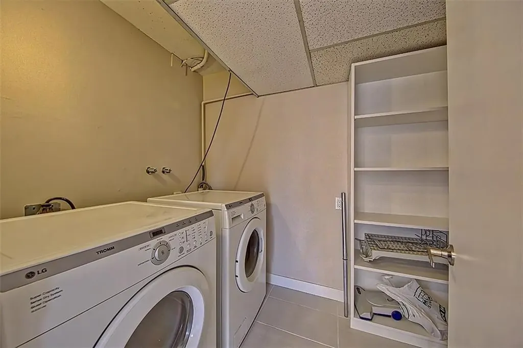 318 26 Avenue SW Calgary AB T2S 2T9