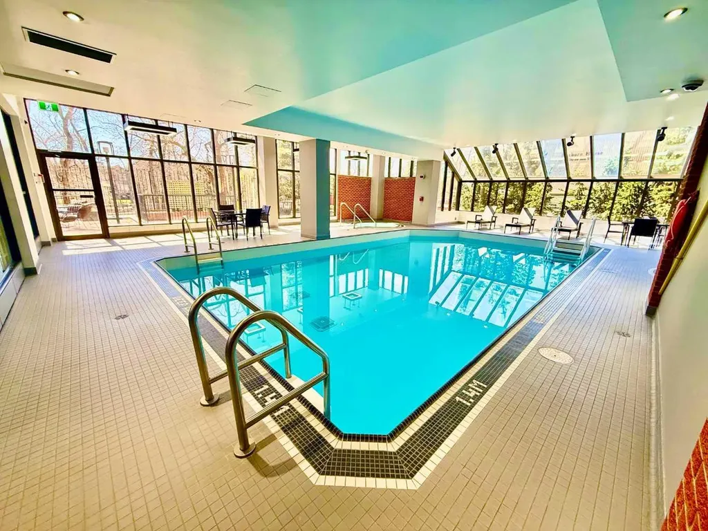318 26 Avenue SW Calgary AB T2S 2T9