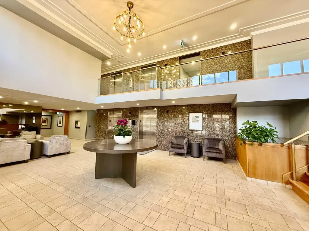318 26 Avenue SW Calgary AB T2S 2T9