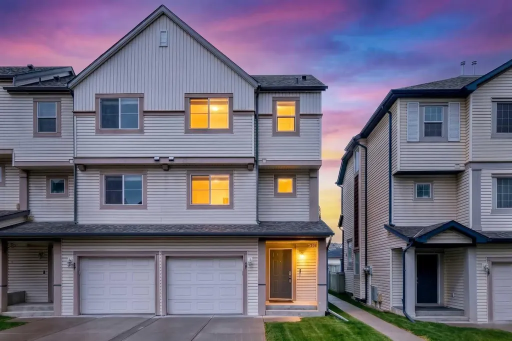 17 Copperfield Court SE Calgary AB T2Z 4Z3