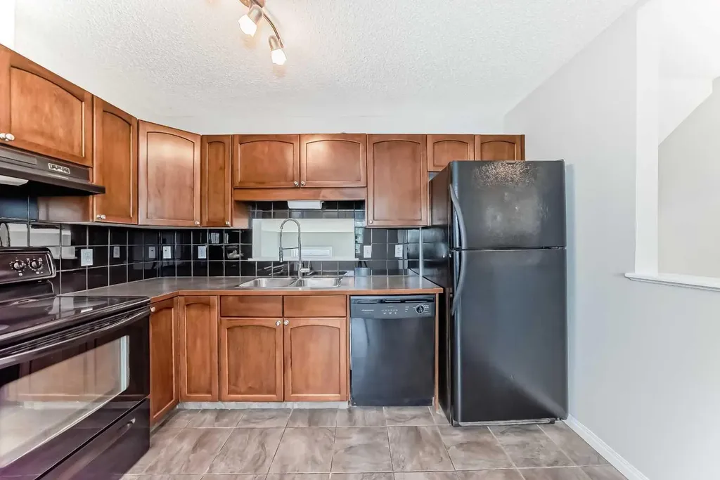 17 Copperfield Court SE Calgary AB T2Z 4Z3
