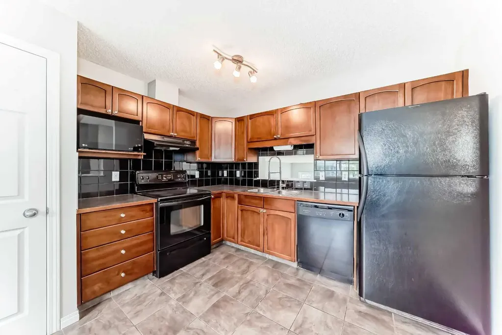 17 Copperfield Court SE Calgary AB T2Z 4Z3