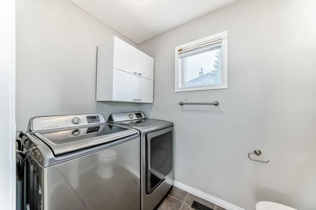 17 Copperfield Court SE Calgary AB T2Z 4Z3