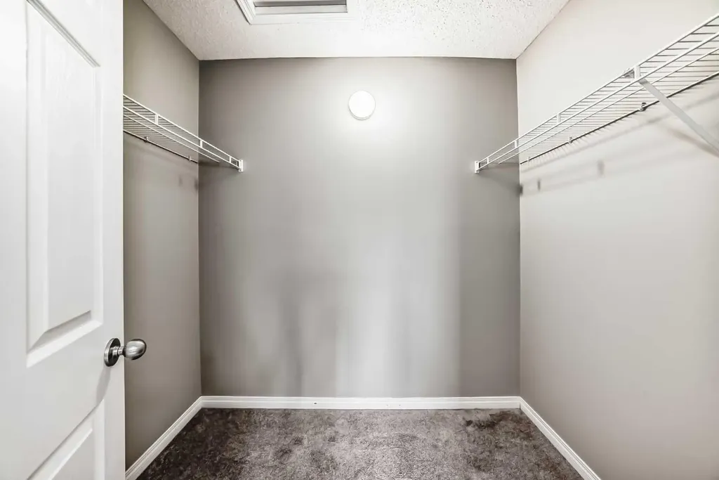 17 Copperfield Court SE Calgary AB T2Z 4Z3