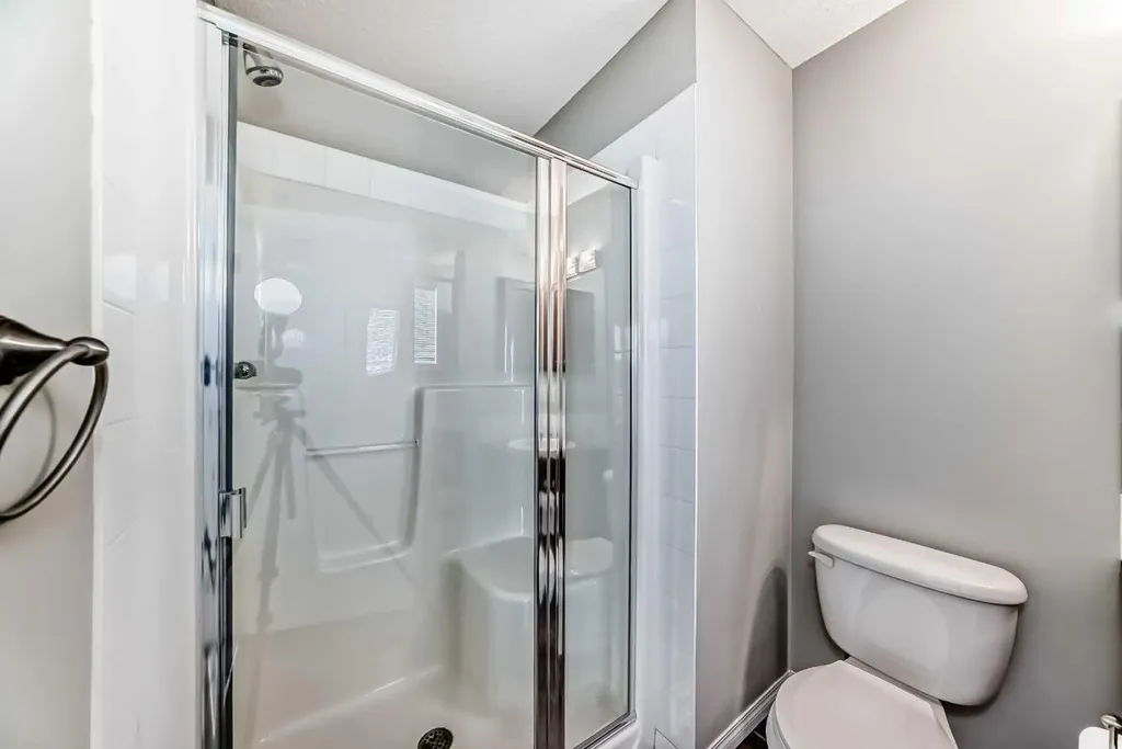 17 Copperfield Court SE Calgary AB T2Z 4Z3