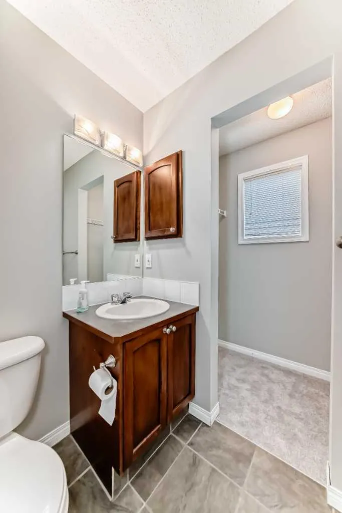 17 Copperfield Court SE Calgary AB T2Z 4Z3