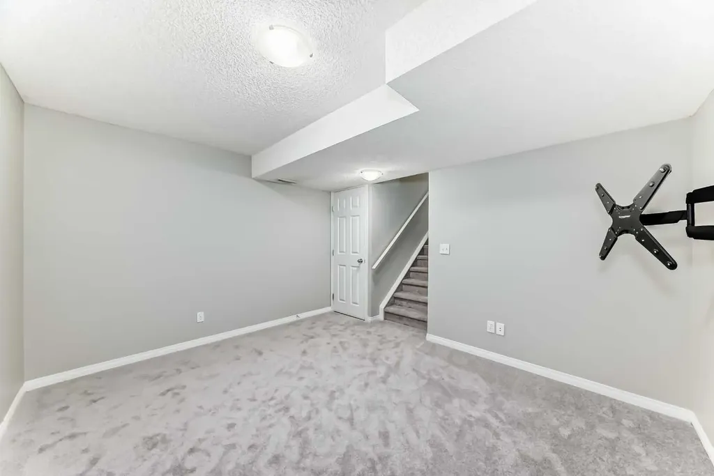 17 Copperfield Court SE Calgary AB T2Z 4Z3