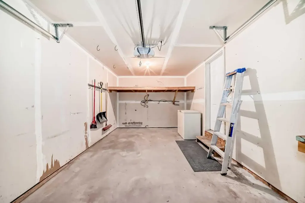 17 Copperfield Court SE Calgary AB T2Z 4Z3