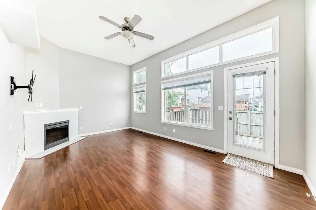 17 Copperfield Court SE Calgary AB T2Z 4Z3