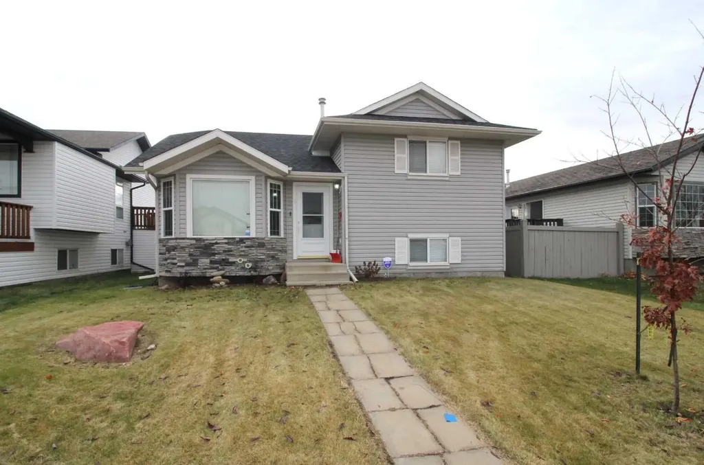 108 Pinnacle Boulevard Grande Prairie AB T8W 2V7
