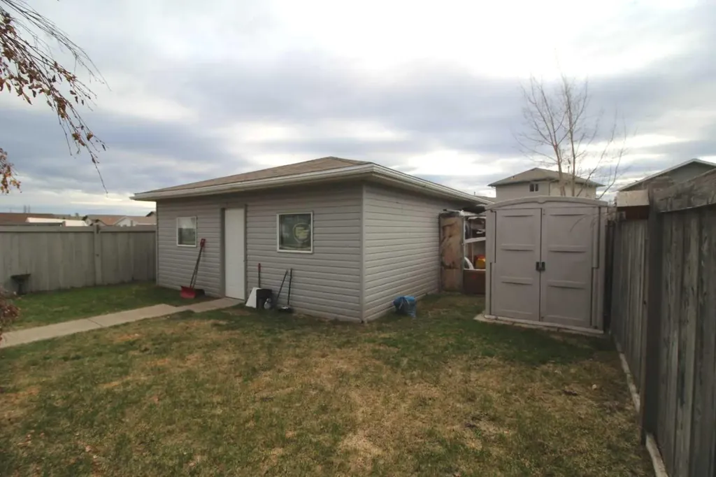 108 Pinnacle Boulevard Grande Prairie AB T8W 2V7