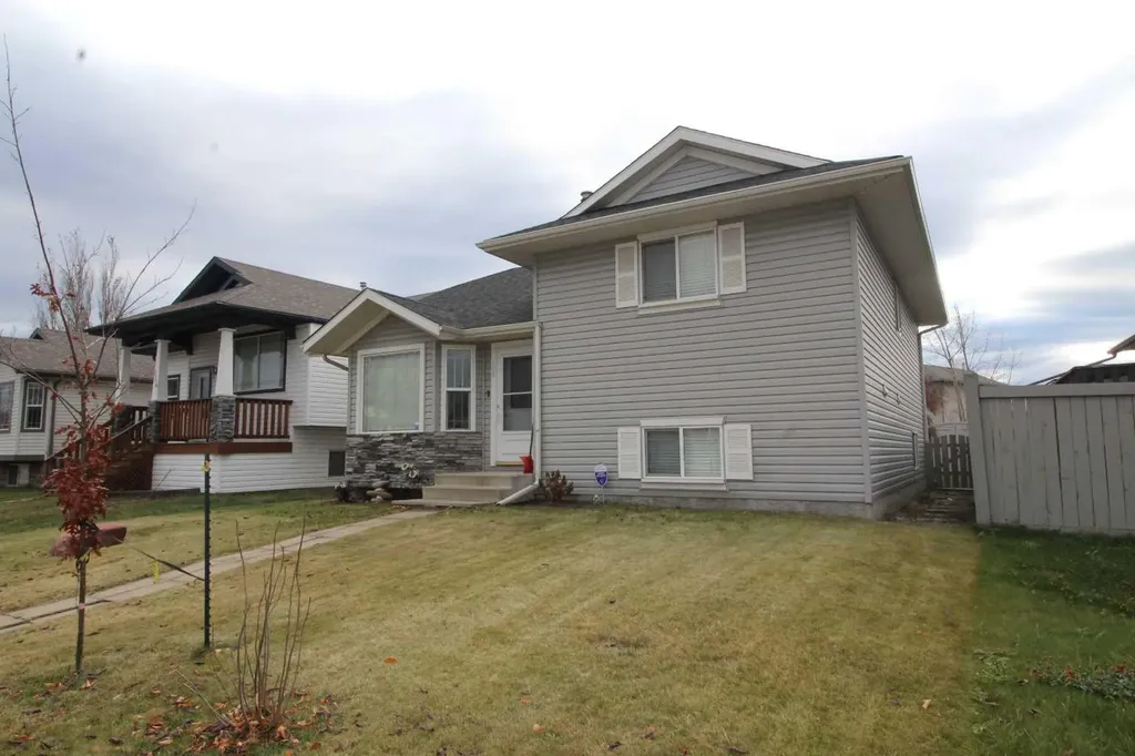 108 Pinnacle Boulevard Grande Prairie AB T8W 2V7