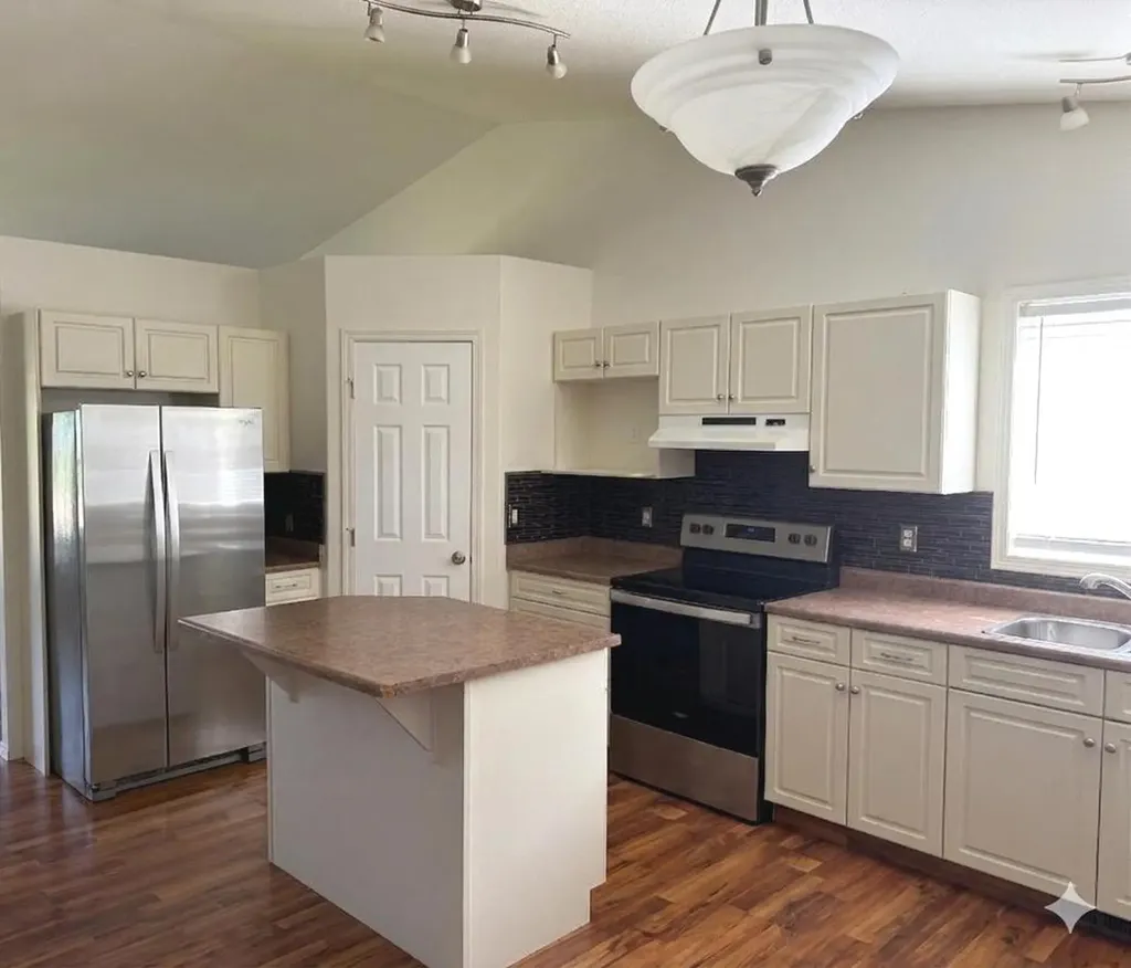 108 Pinnacle Boulevard Grande Prairie AB T8W 2V7