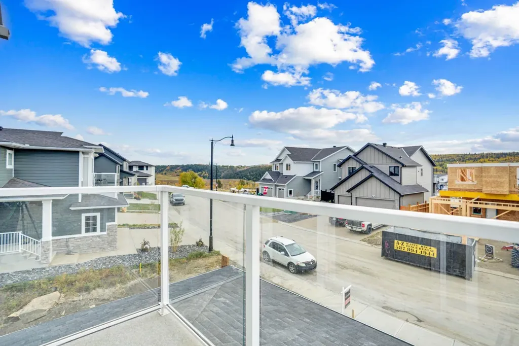 75 Sunvalley Way Cochrane AB T4C0X8