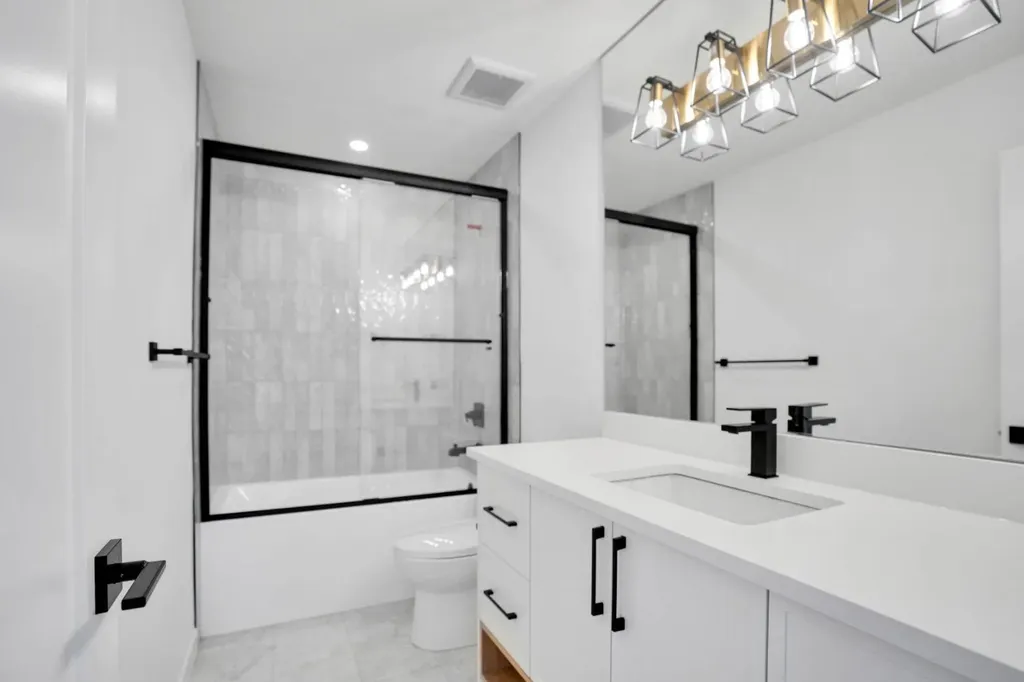75 Sunvalley Way Cochrane AB T4C0X8