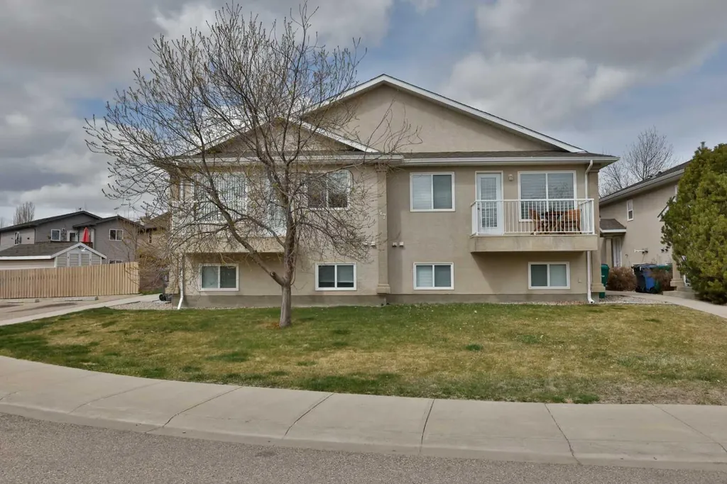 47 Highlands Place W Lethbridge AB T1J 4Y3