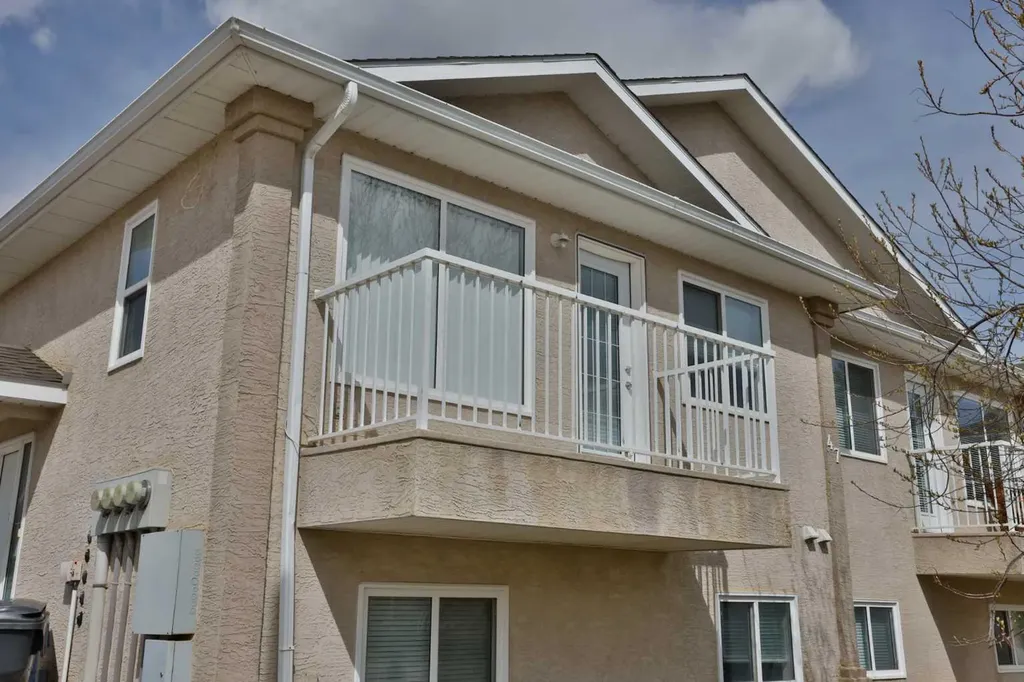 47 Highlands Place W Lethbridge AB T1J 4Y3