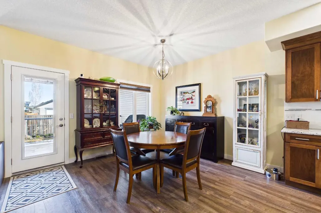 1910 High Park Circle NW High River AB T1V 0E7