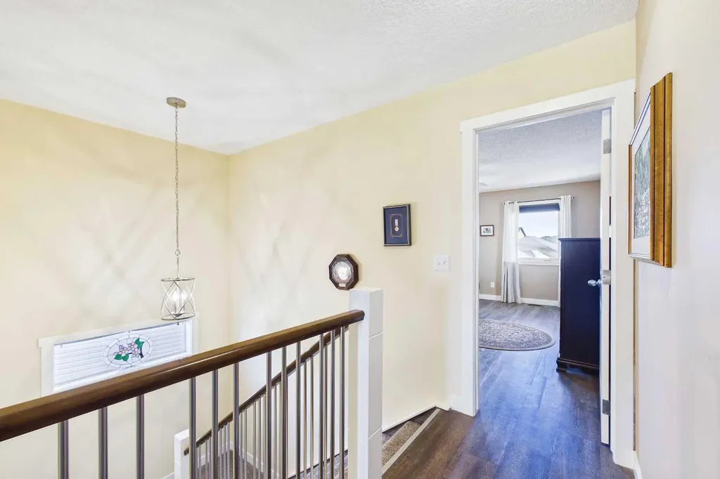 1910 High Park Circle NW High River AB T1V 0E7